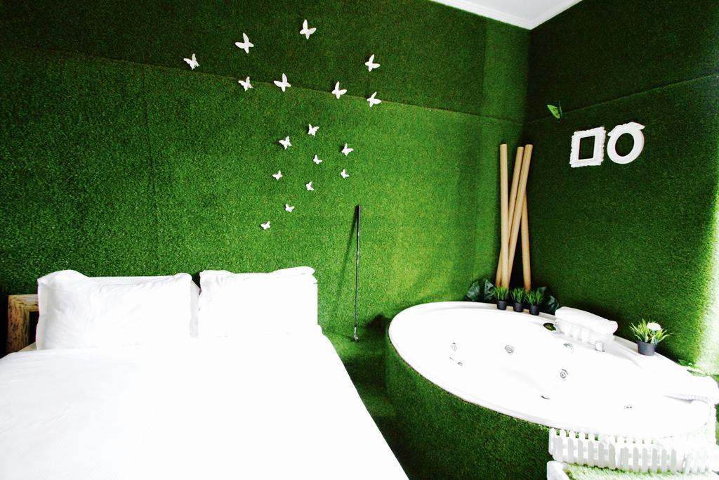 Jacuzzi Rooms Рим Экстерьер фото