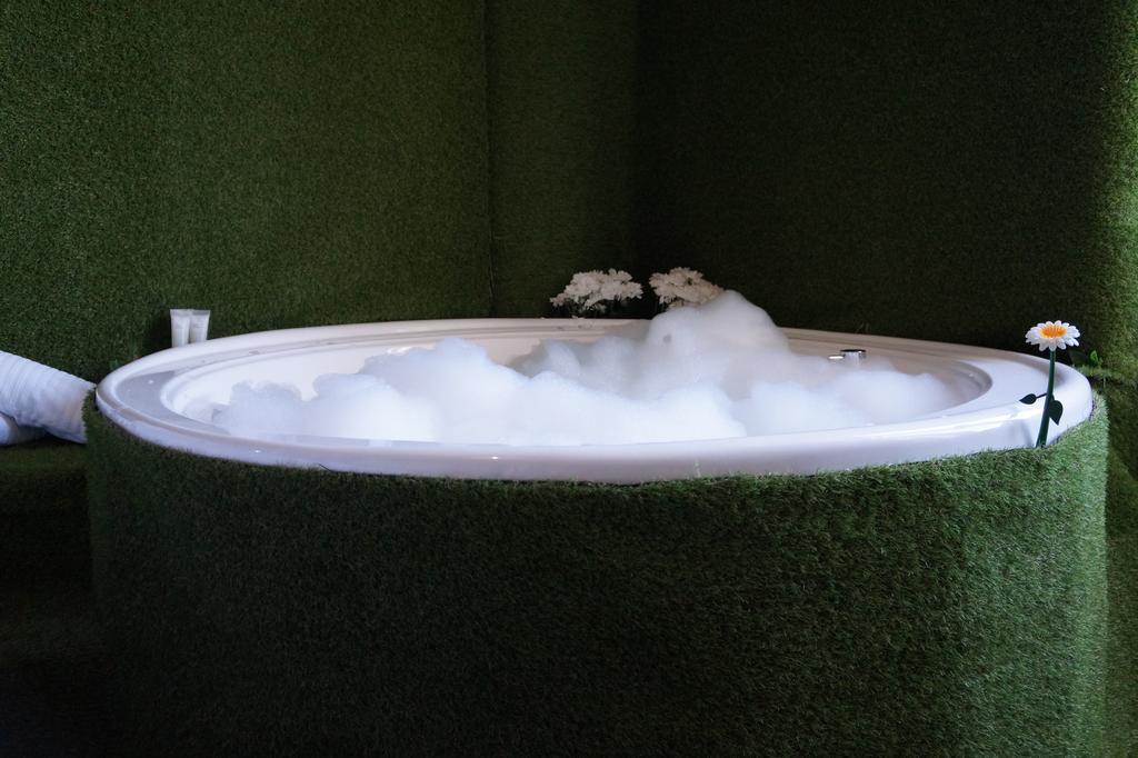 Jacuzzi Rooms Рим Экстерьер фото