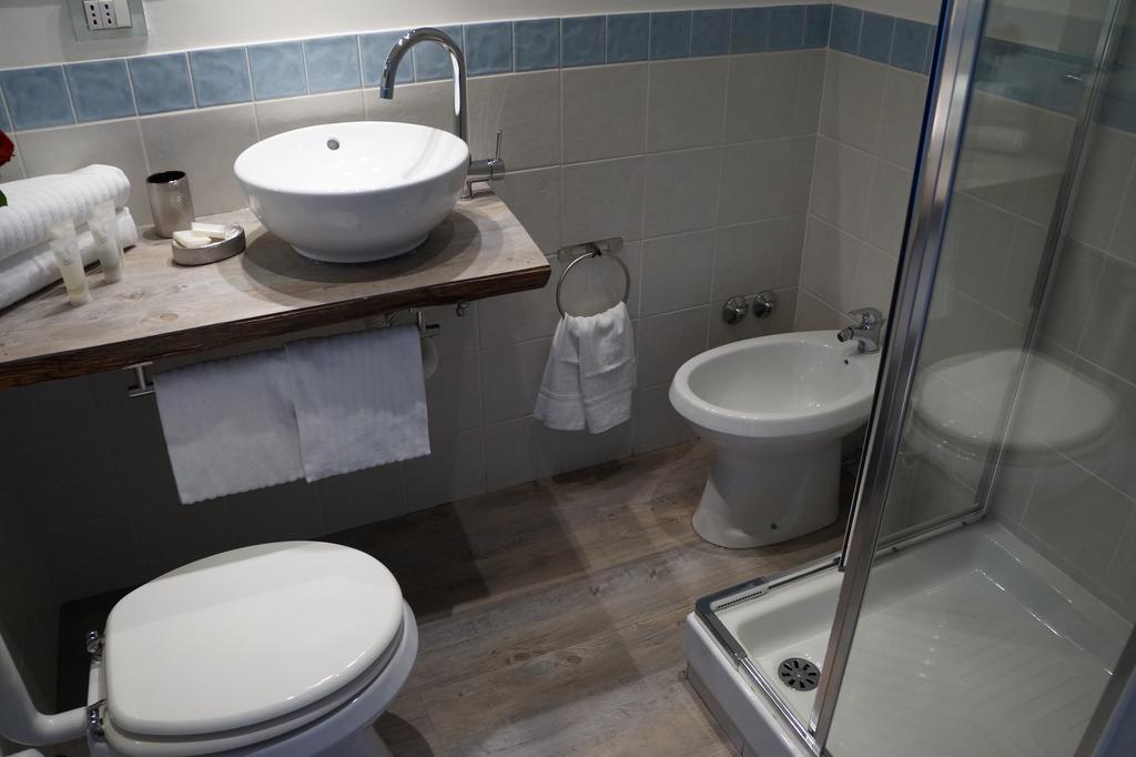 Jacuzzi Rooms Рим Экстерьер фото
