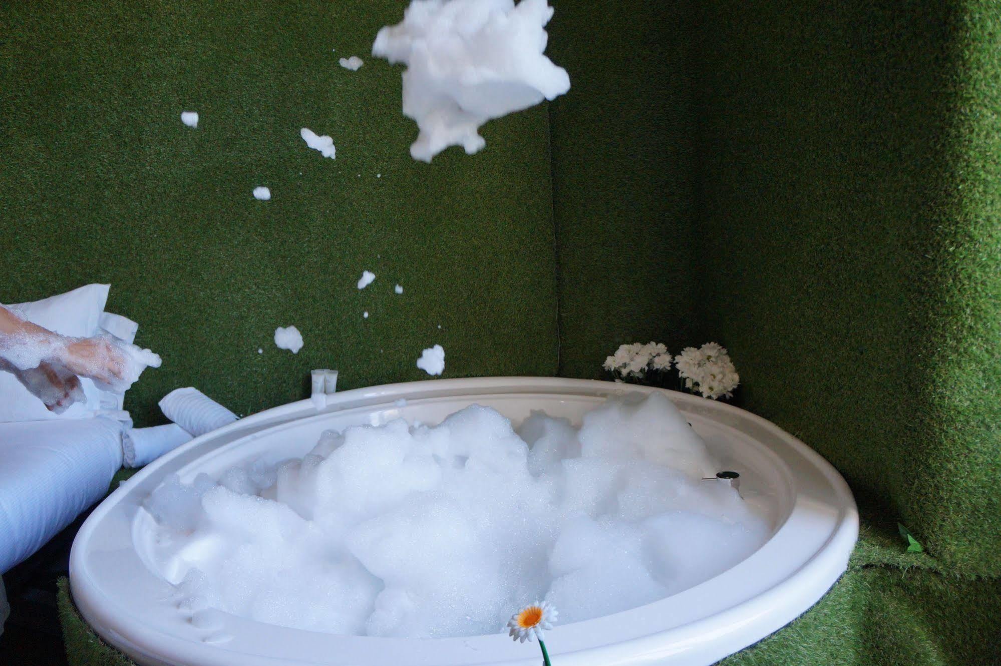 Jacuzzi Rooms Рим Экстерьер фото